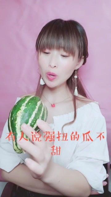 娱乐吃瓜酱是谁的配音,揭秘“娱乐吃瓜酱”幕后配音达人